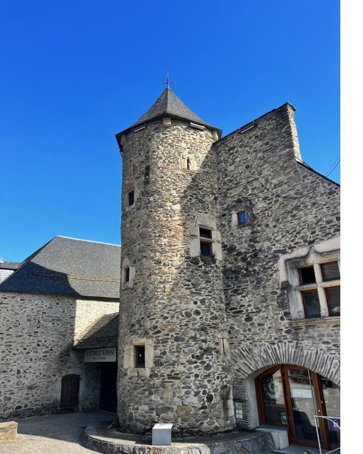 Appt T2 4 Pers Saint Lary Centre Village Parking Bagian luar foto